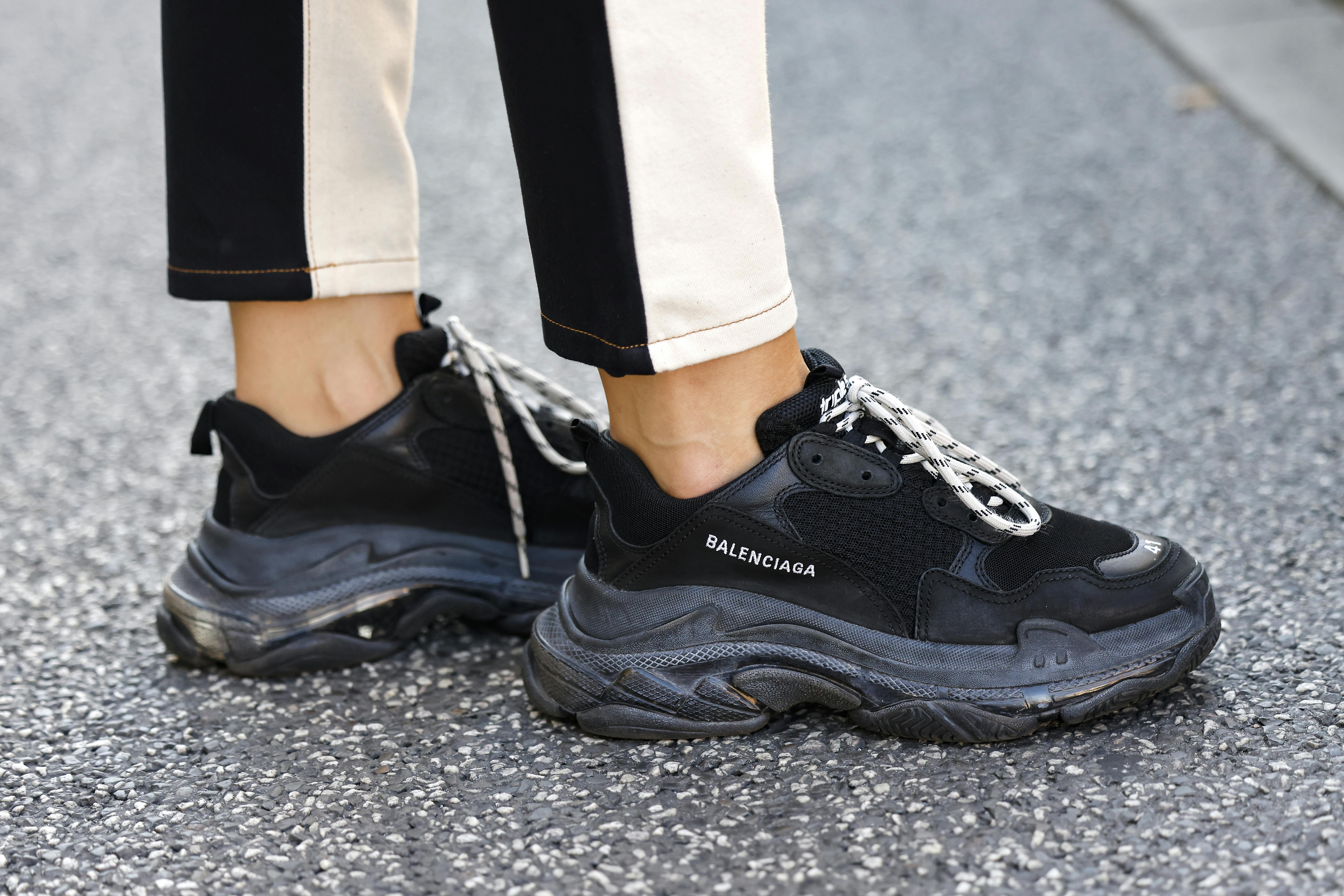 Balenciaga black hot sale on feet